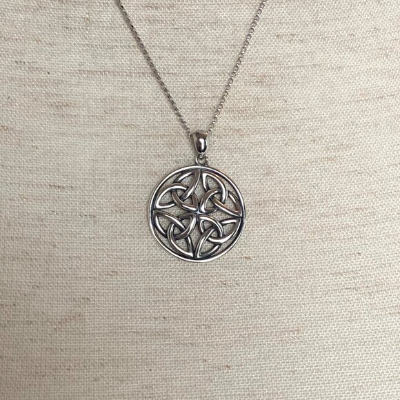 Sterling Silver 925 PAJ Round Celtic Trinity Knot Pendant Necklace 18" Chain - Picture 5 of 16
